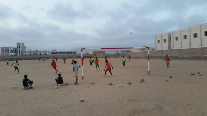 نادي الريدة الشرقية يجري مرانه الأخير استعداداً لشباب القارة