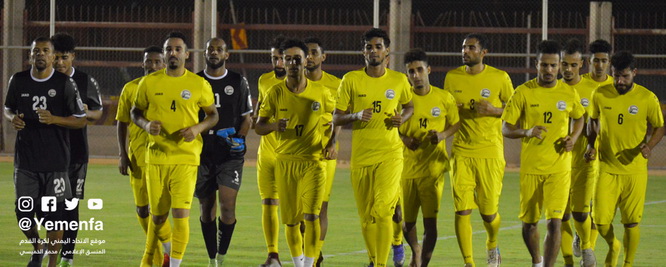 منتخبنا الوطني يتوجه إلى مسقط لمواجهة نظيره العماني ودياً