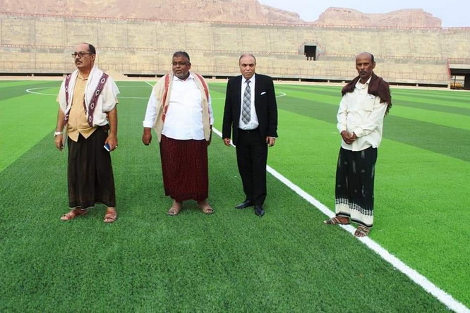 رئيس الاتحاد الدولي للملاكمة العربية  يزور منشآت سيئون الرياضية