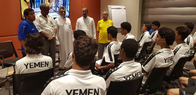 النفيعي يعلن التشكيلة الأساسية للمنتخب الوطني في مواجهة العنابي القطري.