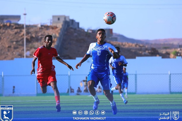 مواجهتا الخميس والجمعة في كأس التحرير .. الشعب والتضامن عين على النهائي وسمعون والمكلا  طموح الانتصار الأول  