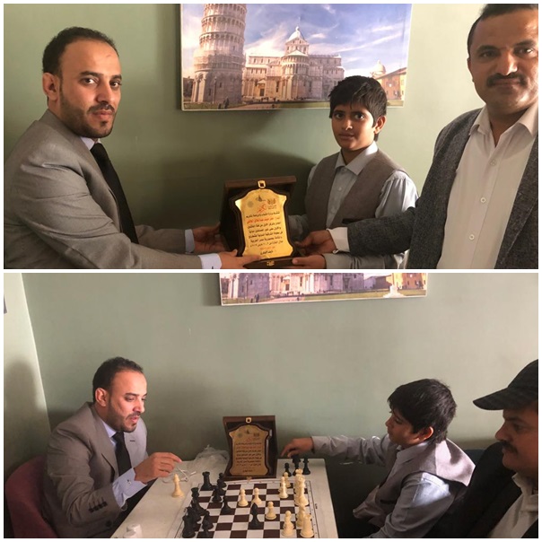 الوجيه يكرم  معتز الجائفي بطل البطولة الدولية للشطرنج بمصر