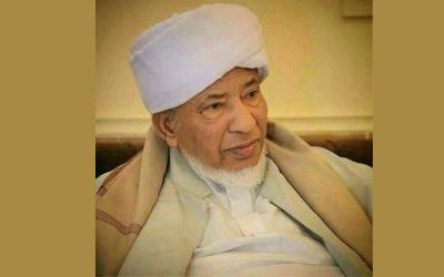السلطة المحلية بمديرية تريم ترفع بتعزية لأسرة الفقيد العالم الجليل السيد سالم الشاطري وابناء تريم