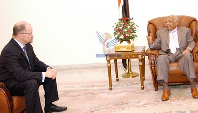 رئيس مجلس الوزراء يستقبل وفد شركة نكسن الكندية