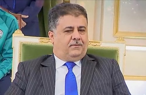 الشيخ أحمد صالح العيسي يهنئ أبطال الدوري اليمني لكرة القدم