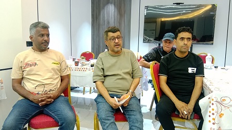 الدحيمي عضو اتحاد الكرة يزور معسكر المنتخب الوطني في المكلا