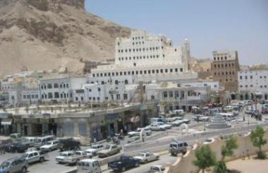 اللجنة الوزارية تتقصى حقائق أحداث العنف في حضرموت وتتفقد أحوال الجرحى