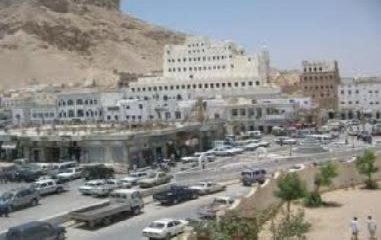 فريق تلفزيوني صيني يزور مدينتي شبام وسيئون بحضرموت