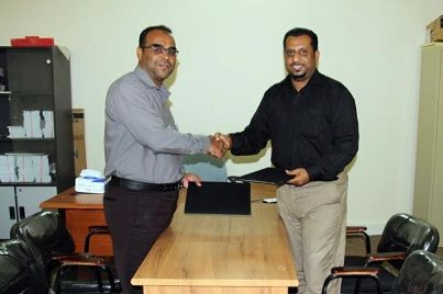 جمعية الطالب توقع اتفاقية تفاهم مع مركز الدراسات الإنسانية والاجتماعية بجامعة حضرموت