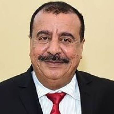 محافظ حضرموت يعزي الدكتور عبدالقادر باعيسى بوفاة والده