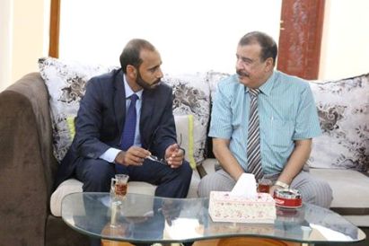 وزير الثروة السمكية رئيس لجنة الانقاذ يناقش مع محافظ حضرموت سير عمليات البحث والانقاذ للسفينة الغارقة وإجراءات التحقيق
