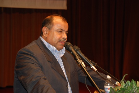 الخنبشي يدعو شباب القطن إلى تشريف اليمن في البطولة العربية للكرة الطائرة بالقاهرة  