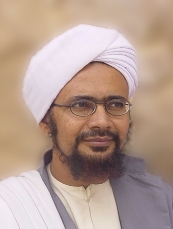 العلامة عمر بن حفيظ يدعو إلى المسلمين إلى جمع الكلمة والتعاطف والتراحم ونشر المحبة بينهم