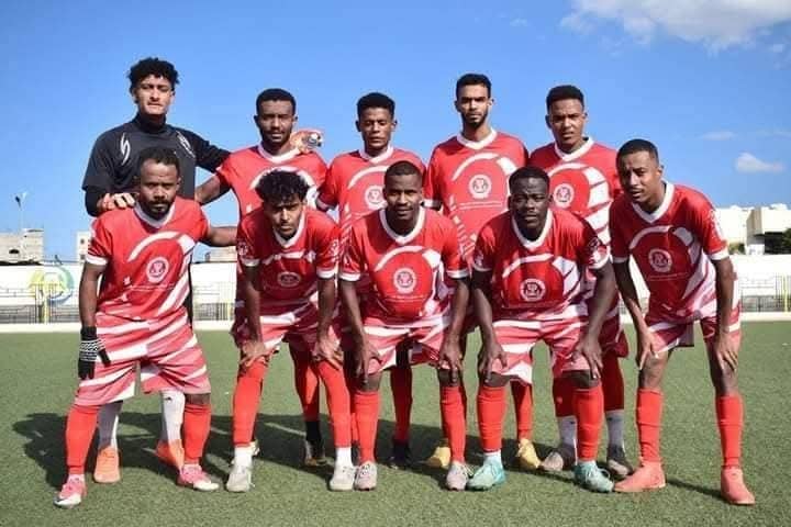 محافظ حضرموت يهنئ نادي وحدة المكلا بالتأهل المستحق لدوري الدرجة الثانية