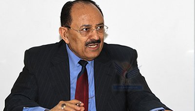 وزير السياحة يشيد بجهود الشرطة السياحية في تحسين مناخ الأمن السياحي بسقطرى