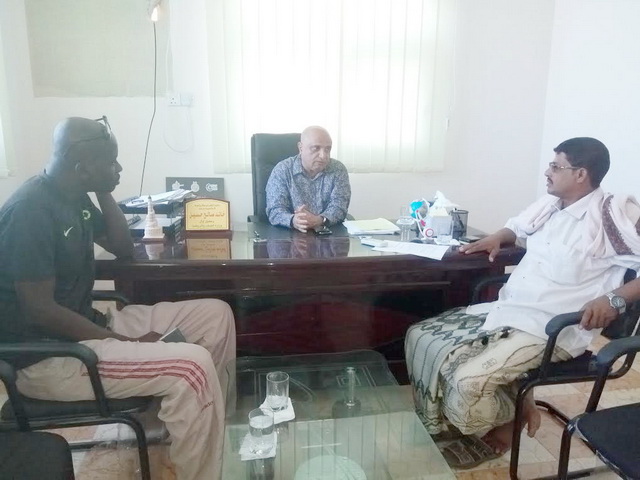 وكيل اول وزارة الشباب والرياضة يناقش تفعيل الانشطة الرياضية بمحافظة المهرة