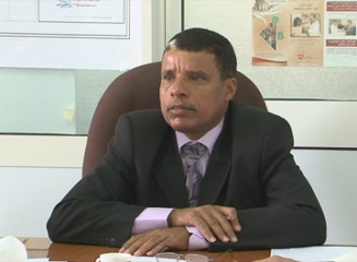 أمين عام محلي حضرموت يطمأن على صحة المهندس مبارك متعافي