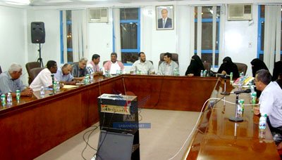المجلس المحلي بمحافظة حضرموت يختتم دورتيه العادية الثانية لعام 2013م والاستثنائية الخاصة