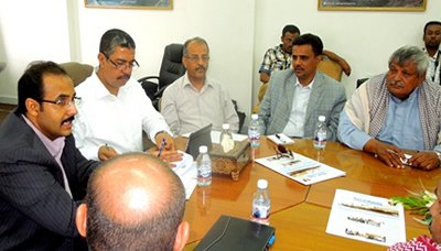 مناقشة خطة وآلية تعزيز أنشطة وبرامج الشركات النفطية بحضرموت