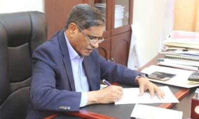 محافظ حضرموت يصدر قراراً بإيقاف المدير العام التنفيذي لصندوق النظافة والتحسين بساحل حضرموت ونائبه ومدير مشروع نظافة المكلا
