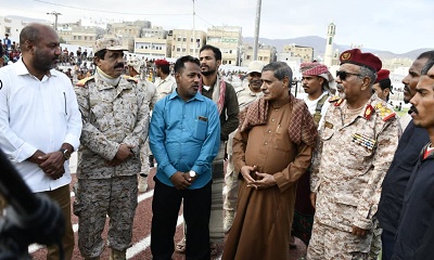 محافظ حضرموت قائد المنطقة العسكرية الثانية يكرم بطل ووصيف دوري التحرير وتأسيس نادي نخبة حضرموت