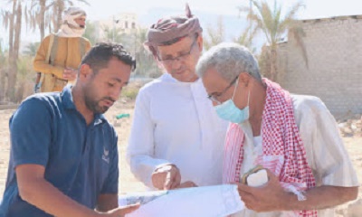 مدير عام سيئون يتفقد الأعمال الأولية في مشروع توسعة شارع الجزائر بمدينة سيئون