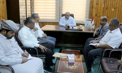 وكيل وادي حضرموت يناقش سبل الإستفادة من مركز التدريب والتأهيل بوزارة النفط بوادي حضرموت في مجال اللغات