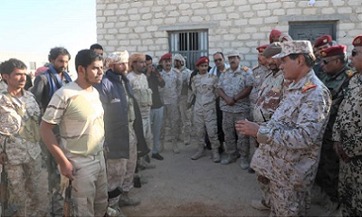 خلال زيارته التفقدية لمعسكر عجزر .. المحافظ القائد البحسني: حضرموت ستلتهم المشروع الحوثي وستقطع دابر توسعه