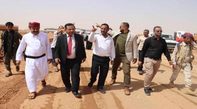 القائم بأعمال رئيس هيئة تنظيم النقل يزور ميناء الوديعة البري بحضرموت