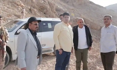 المحافظ بن ماضي يتفقد طريقي (الغويزي – جول الشفاء) و(المنوّرة – امبيخة)