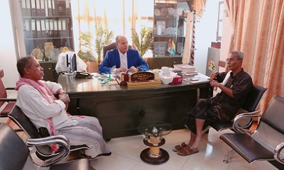 مدير عام سيئون يشيد بالأدوار الإعلامية والسياسية للأستاذ علوي بن سميط كعضو أول مجلس شعب محلي عام 1987م بمديرية سيئون