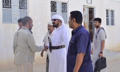 مدير عام شبام يزور مدرستي جفل ،ويّطلع على مشروع المدرسة المتعثر