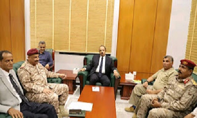 المحافظ بن ماضي يرأس اجتماعًا لمناقشة آلية تطوير وتحديث مطار الريان الدولي