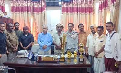 مدير عام دوعن يلتقي إدارة فريق أهلي صبيخ بعد تحقيقهم لقب بطولة دوري قطاف