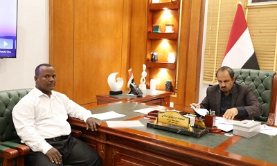 محافظ حضرموت يلتقي بمدير مشروع كهرباء ميفع