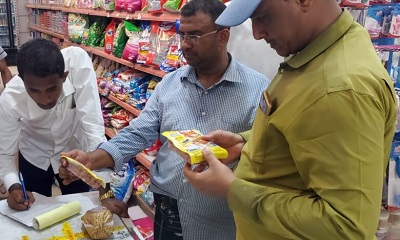 الإصحاح البيئي بمديرية الشحر يواصل حملة ضبط المطاعم والبوفيهات المخالفة للإشتراطات الصحية ويغلق أثنين مطاعم