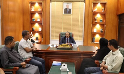 محافظ حضرموت يطلع على التحضيرات لإقامة ورشة عمل حوارية لمناقشة التحديات المناخية والبيئية وتأثيرها على حياة وأمن السكان