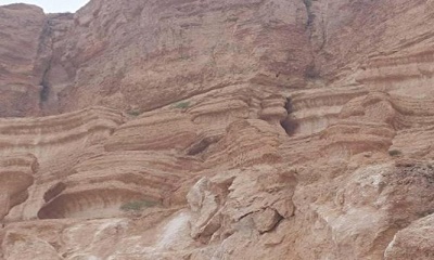 الكشف عن سبب الانهيارات الصخرية الأخيرة التي حدثت في دوعن