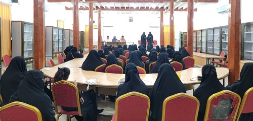 مدير عام شبام يشهد حفل تخرج الدفعة الثانية دبلوم اللغة الإنجليزية بالمديرية للبنات