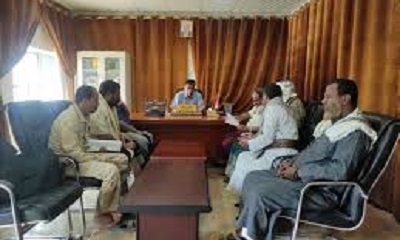 مدير عام مديرية القطن يلتقي لجنة الزواج الجماعي بمنطقة العقاد وضواحيها 