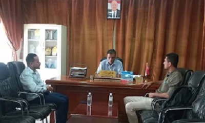 مدير عام القطن يبحث مع فريق مؤسسة ينابيع الخير التدخلات في المديرية