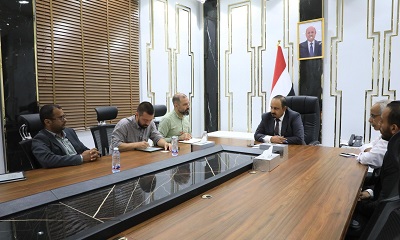 محافظ حضرموت يبحث مع وفد المعهد الأوروبي للسلام جهود دعم الحوارات السياسية وتعزيز السلام