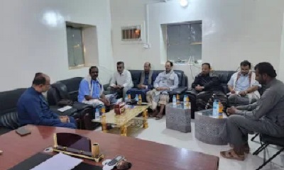 المدير العام لمديرية رخية يلتقي وفدًا من مؤسسة وادي العين للتنمية الاجتماعية