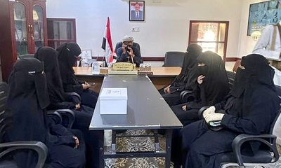 مدير عام شبام يؤكد دعمه لتمكين المرأة فنيًا ومهنيًا خلال لقاؤه بمساحة آرت مكس الإبداعية تسليم 100 قطعة فنية تحفيزًا لرائدات الفن والإبداع بالمديرية