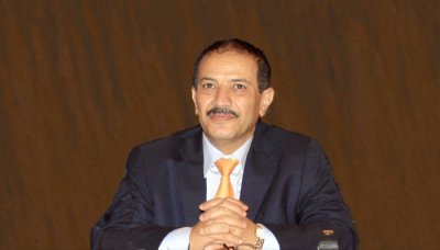 شرف يناقش آليات تنفيذ الاتفاقيات اليمنية التركية بالمجالات الصناعية والتجارية 