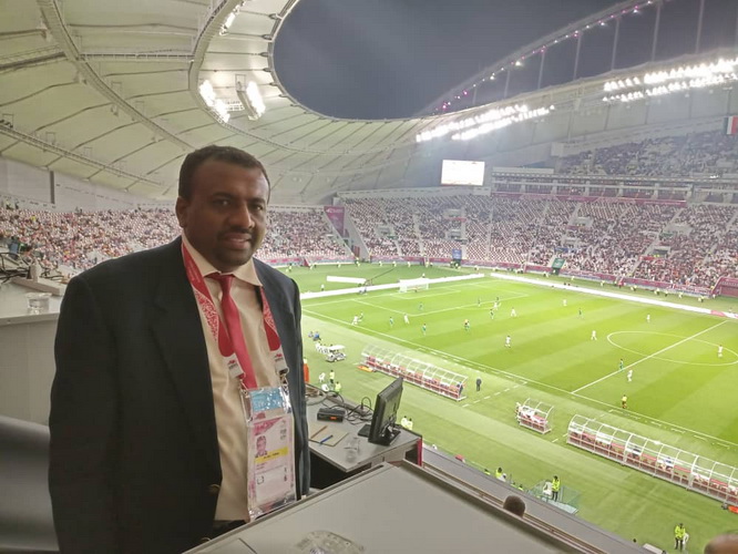 الاعلامي يوسف باسنبل.. يفوز بجائزة أفضل مقال صحفي في دورة الخليج العربي  24 بقطر