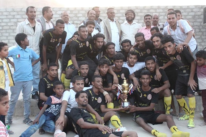 " اتحاد القطن يتأهل للدور الثاني من بطولة نحبُكم الثانية وينال كأس الذكرى الأولى لتحرير ساحل حضرموت