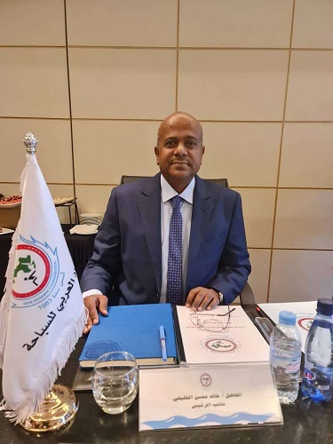 المدير العام لمكتب الشباب والرياضة يهنئ (الخليفي) بمناسبة تعينه رئيسا للاتحاد العربي للسباحة و الألعاب المائية .