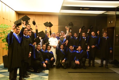 حضور رئيس الوزراء الماليزي السابق حفل تخرج عشرين طالباً من مبتعثي مؤسسة حضرموت للتنمية البشرية 