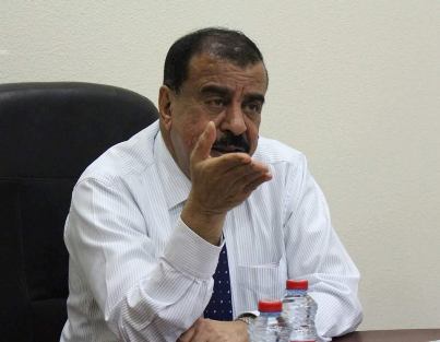 محافظ حضرموت يكشف عن اعتقال شبكة مزوري وثائق الأراضي ويشكل قوة للبدء في عملية إزالة البنايات المخالفة